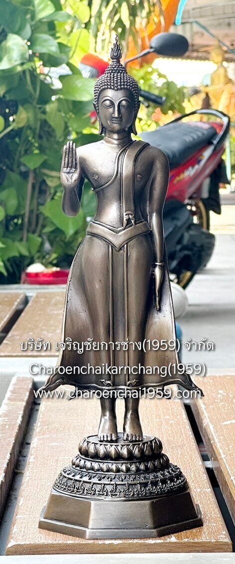 พระยืน 5 นิ้ว พุทธเจริญชัยศิลป์ วันจันทร์ ทองเหลือง สีลงหิน พิมพ์ ส.จช.