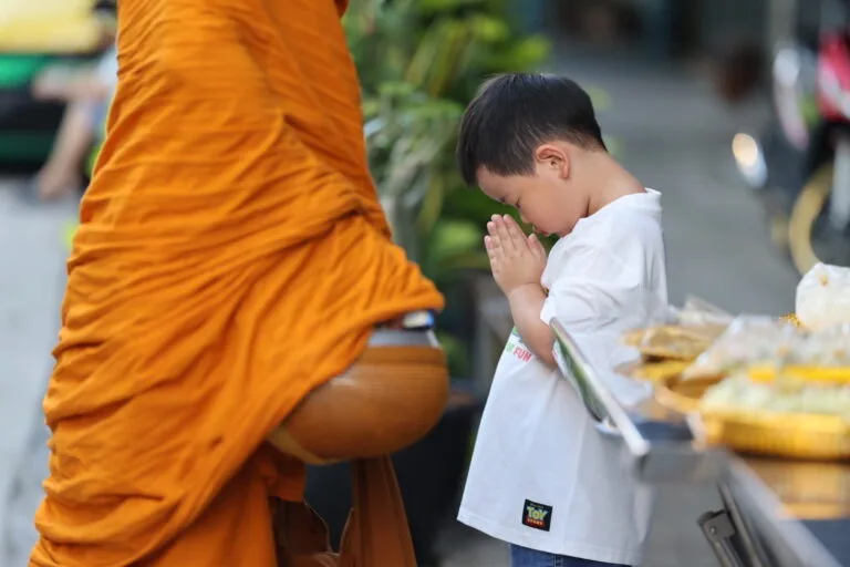 ยินดีต้อนรับ และสอบถามข้อมูล