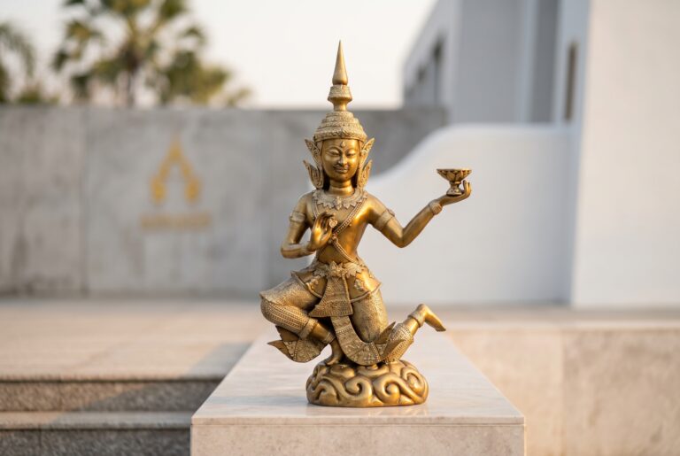 รูปเหมือน เทวดา ทองเหลือง